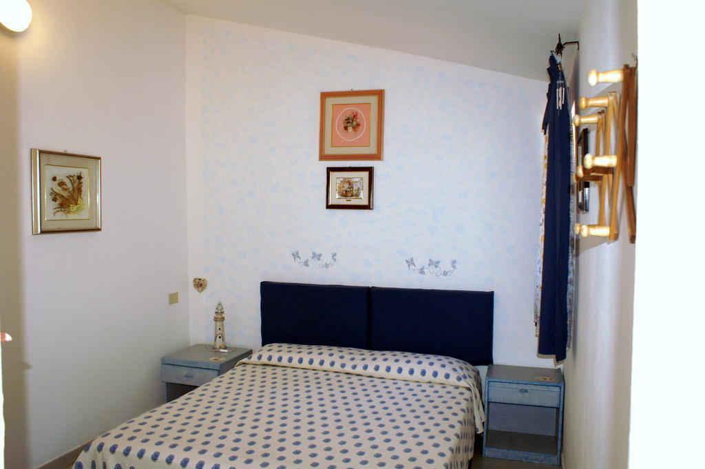 Tharros B&B San Giovanni di Sinis Room photo
